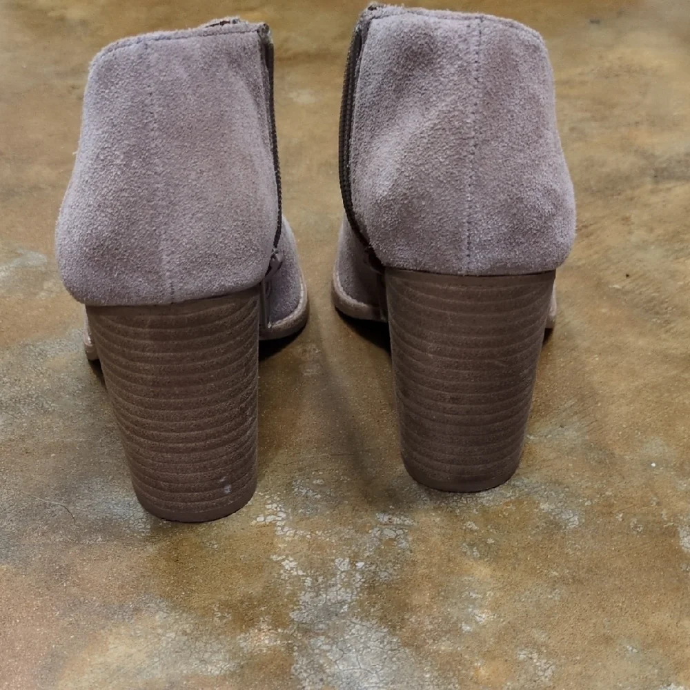 Chelsea & Violet Tan Suede Ankle Booties, Shoeties, Size 7, Wood Stack Heel - Picture 4 of 5